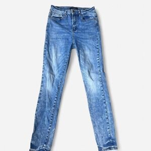 Judy blues Denim size 5/27 stone wash Skinny Jeans EUC stretch